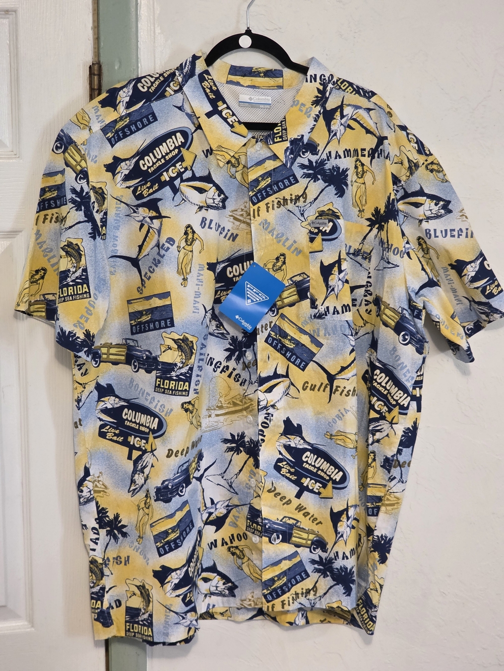 Columbia Yellow and Navy Blue Tropical Fishing Camp Shirt